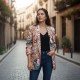 Артистично дамско спортно-елегантно сако със сини флорални мотиви и модерен бежов принт  без закопчаване с 7/8 ръкав-471