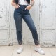 Ефектни дамски дънки mom fit в син цвят с кафяв отенък и нежна бродерия-2728