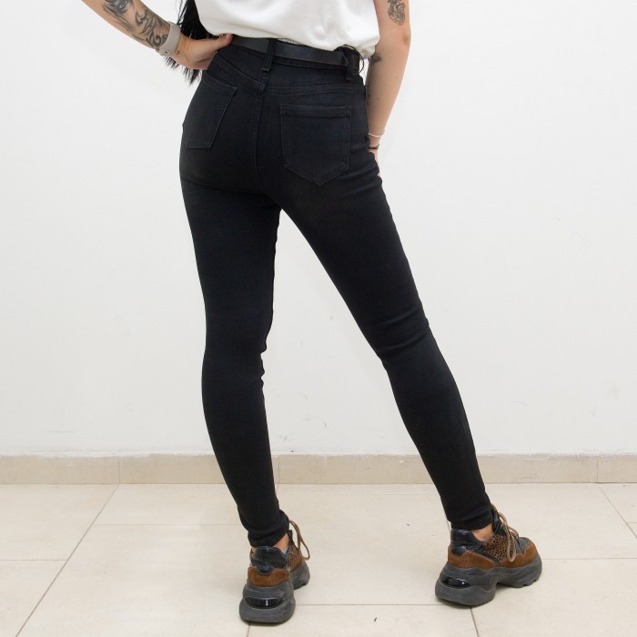 Черни дамски Skinny дънки с висока талия в изчистен дизайн и ефектен двуцветен колан-1102